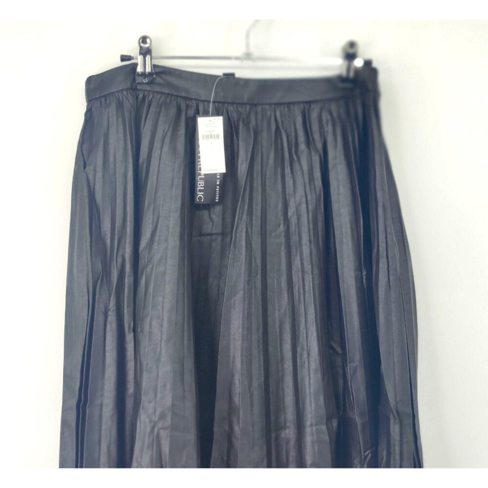 New Banana Republic Long Faux Leather Skirt Size S - Picture 2 of 9